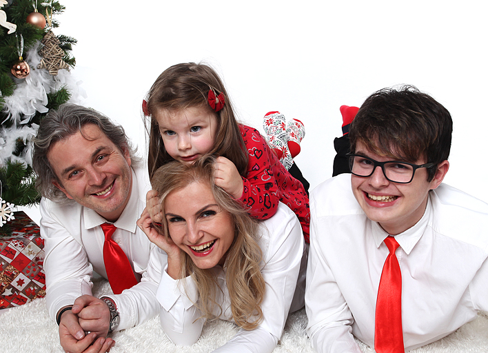 Vianoce - vianočné rodinné fotenie vo fotoateliéri